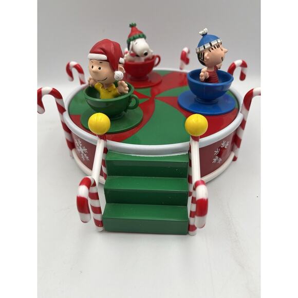 Gemmy Peanuts Gang Spinning Teacups Musical Carousel 10 Christmas - *NOT Work* - Picture 2 of 9